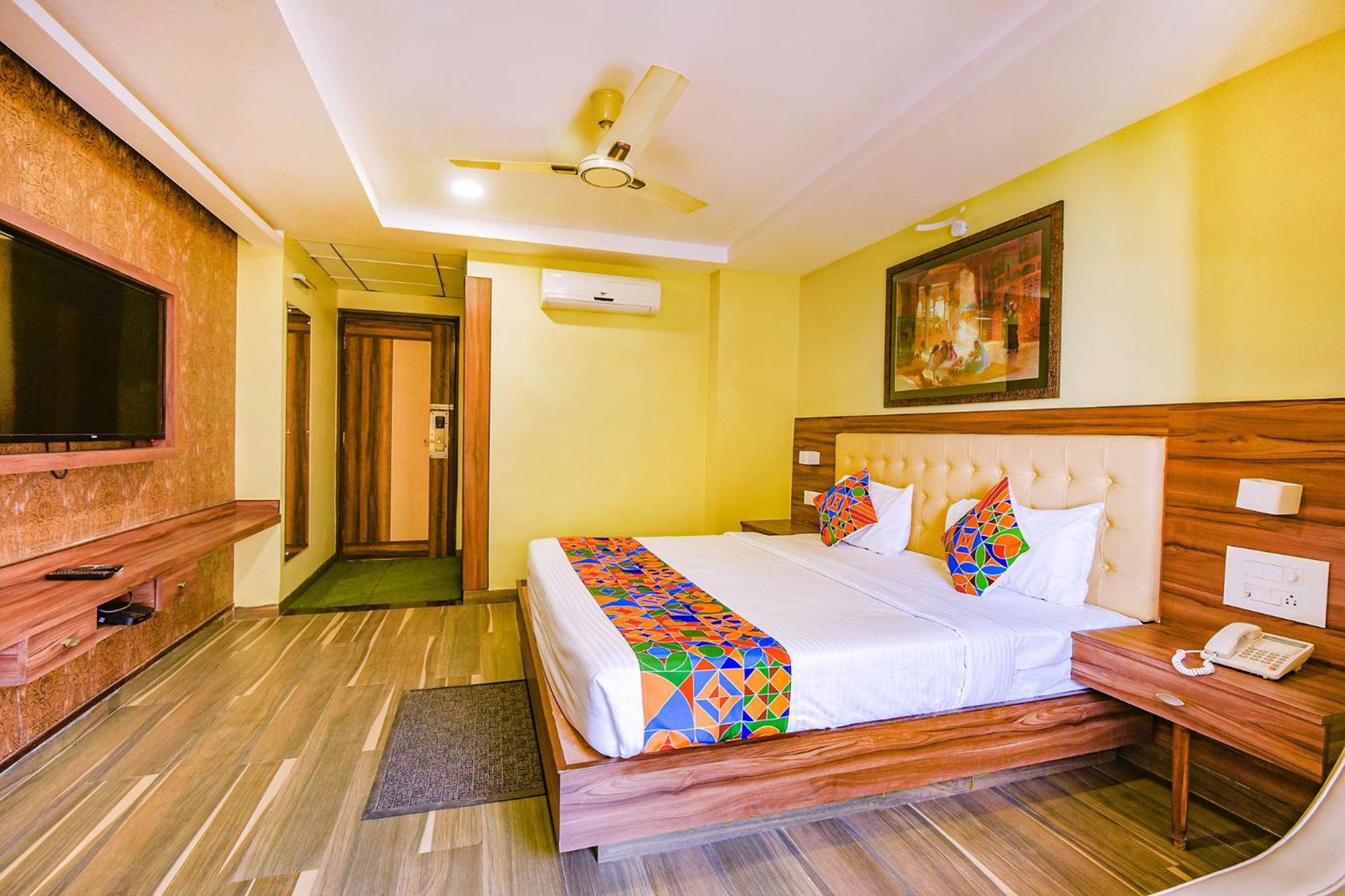 Fabhotel Phoenix Resorts - Nr M Chinnaswamy Stadium Бенґалуру Екстер'єр фото