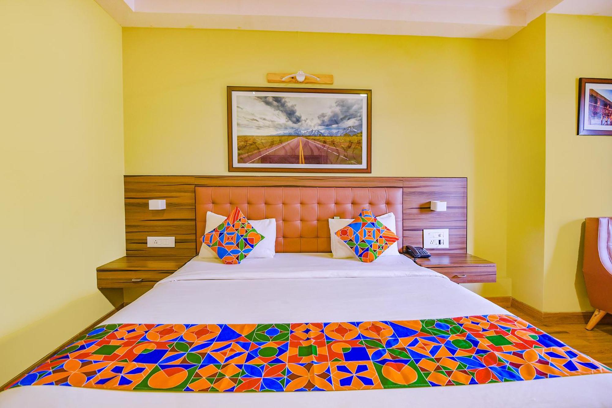 Fabhotel Phoenix Resorts - Nr M Chinnaswamy Stadium Бенґалуру Екстер'єр фото